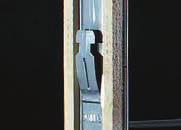 VODÍÍ TRN, je vymezen na střed, aby byly dveře přesně vycentrované.
