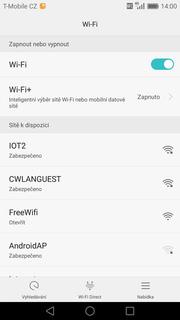 Wi-Fi zapnete/vypnete stisknutím vypínače na konci řádku Wi-Fi. 4.