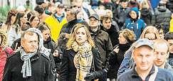 Rysí samici, která vté doběpodle ochranářů kojila mláďata, totiž skolil myslivec. Stalo se to vpadesátých letech.