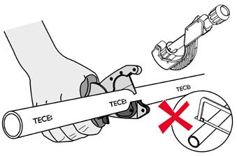 TECElogo montáž potrubí 32 50 mm 16 25 mm (1) Zaříznutí potrubí pomocí nářadí TECElogo.