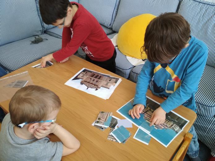 Dnes jsme měli projektový den. Všechny třídy prezentovali, co si připravily o Národním divadle.