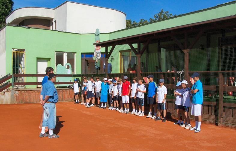Zásadnou rekonštrukciou prešiel v roku 2007 tenisbar, ktorý tak získal moderný a atraktívny vzhľad.