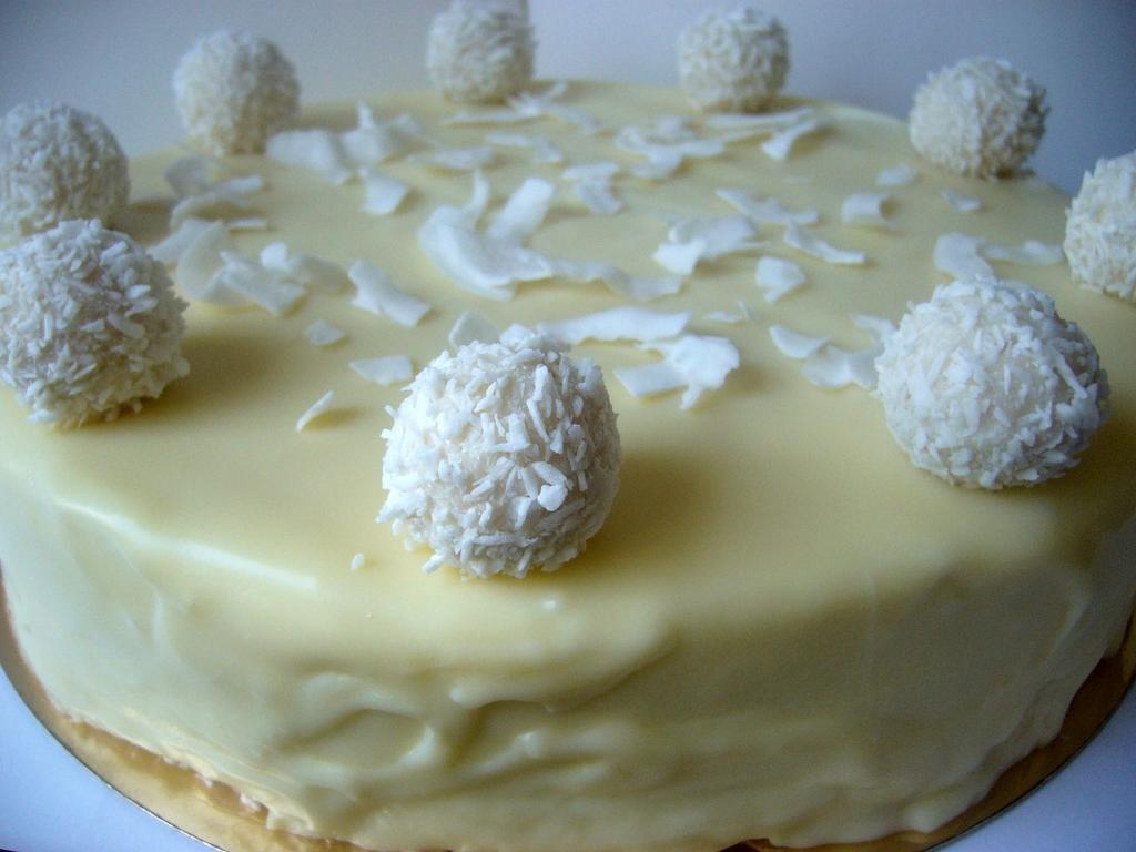 Rafaelo dort Kokosovo-jahodový čokoládovy dort Kokosový mandlový dort s bílou čokoládou