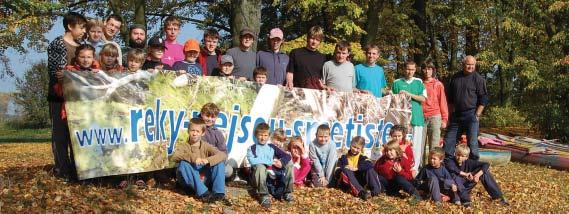 ého hřiště. Vodní kufřík V roce 2008 Královéhradecká provozní, a.s. darovala několika dalším vzdělávacím organizacím učební pomůcku Vodní kufřík - malou přenos- nou laboratoř.