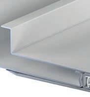 nejkvalitnějšího ocelového pozinkovaného plechu o tloušťce 1,5 mm (Regulovaná) nebo 1,2 mm (Regulovaná na hranu Zárubeň se skládá z: falcové části (se závěsy a otvory