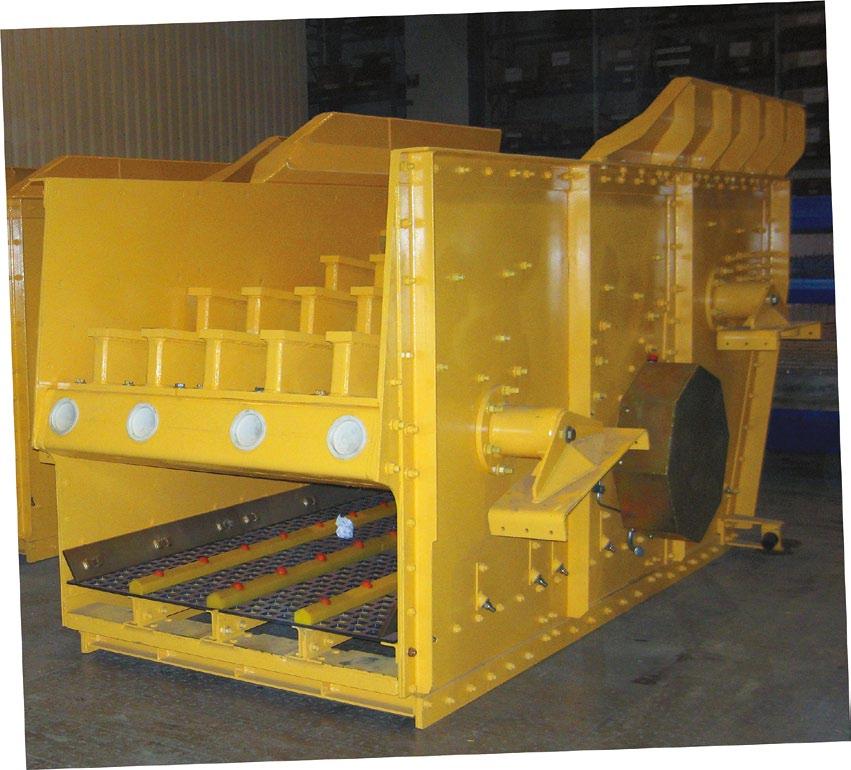 material 6 Extra silný hrubý odlučovač pro důlní průmysl Extrem heavy-duty scalper for mine operation 7 Kombinace žlabového podavače a