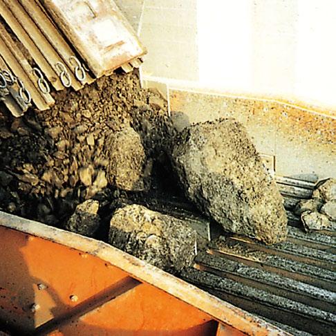 Používají se k zavážení drtičů a mlýnů nebo jako separační zřízení ve slévárenství.