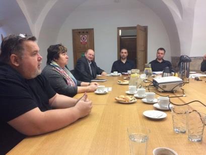 Pracovní skupině bude předcházet jednání s ředitelkou Destinační agentury Dolní Poohří. Cílem je sladit aktivity obou organizací.