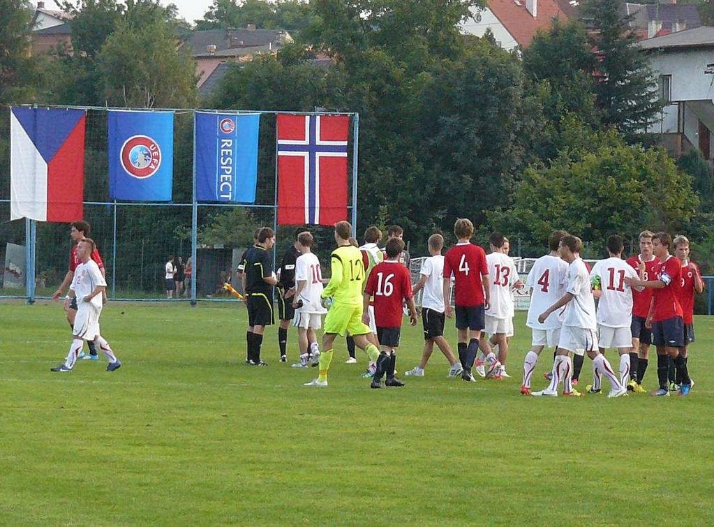 O pohár předsedy MO ČSSD Ludgeřovice 16. září 2012 Tentokrát za účasti 5 družstev (přihlášené Heřmanice nakonec nepřijely) se na hřišti TJ Ludgeřovice uskutečnil 2. ročník turnaje v minikopané.