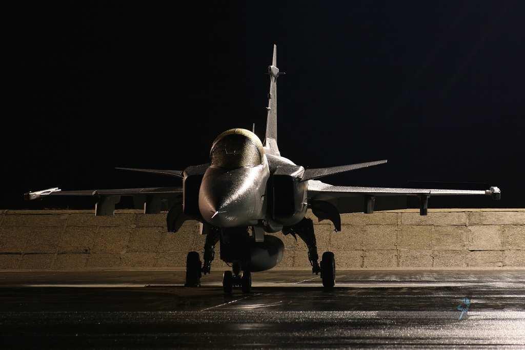 16. SAAB Czech Se vznikem České republiky v roce 1993 přišel požadavek nových nadzvukových letounů, které by nahradily pomalu dosluhující letouny MiG-21.