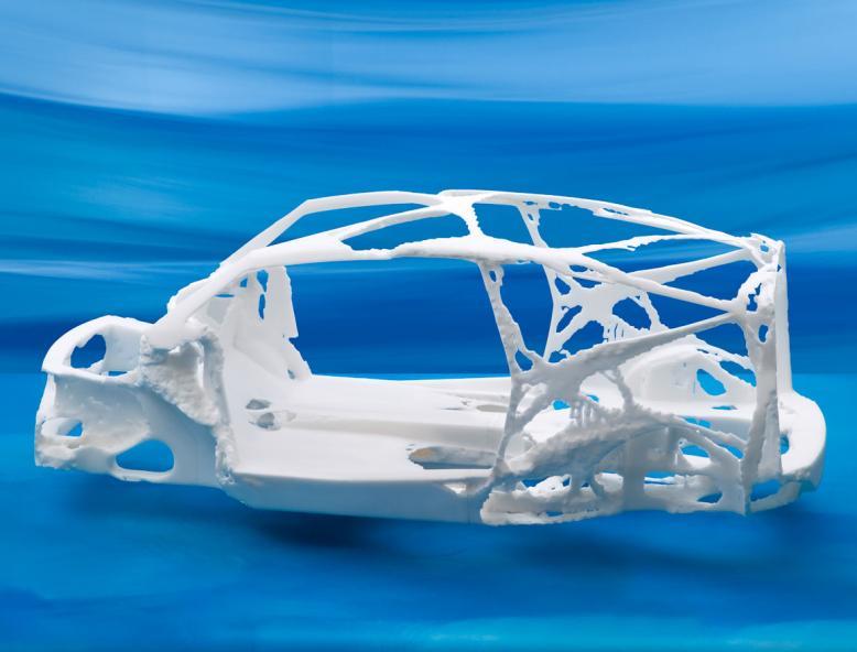 Automobilový průmysl Aerodynamický vůz s odlehčenou pevnou karoserií