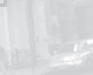 Zobrazení B Ikony rozpoznání scény Probíhá nabíjení blesku Iluminátor AF Nenahrává zvuk při záznamu videa Varování při chvění fotoaparátu Varování o přehřátí Databázový soubor plný / chyba