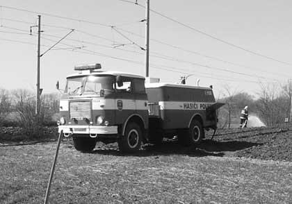 Události I. ãtvrtletí 2012 HasiãÛ Polepy Jak se zdál poãátek roku 2012 klidn, tak nás bfiezen pofiádnû pfiekvapil. Bûhem tohoto mûsíce jsme vyjeli celkem k 6.