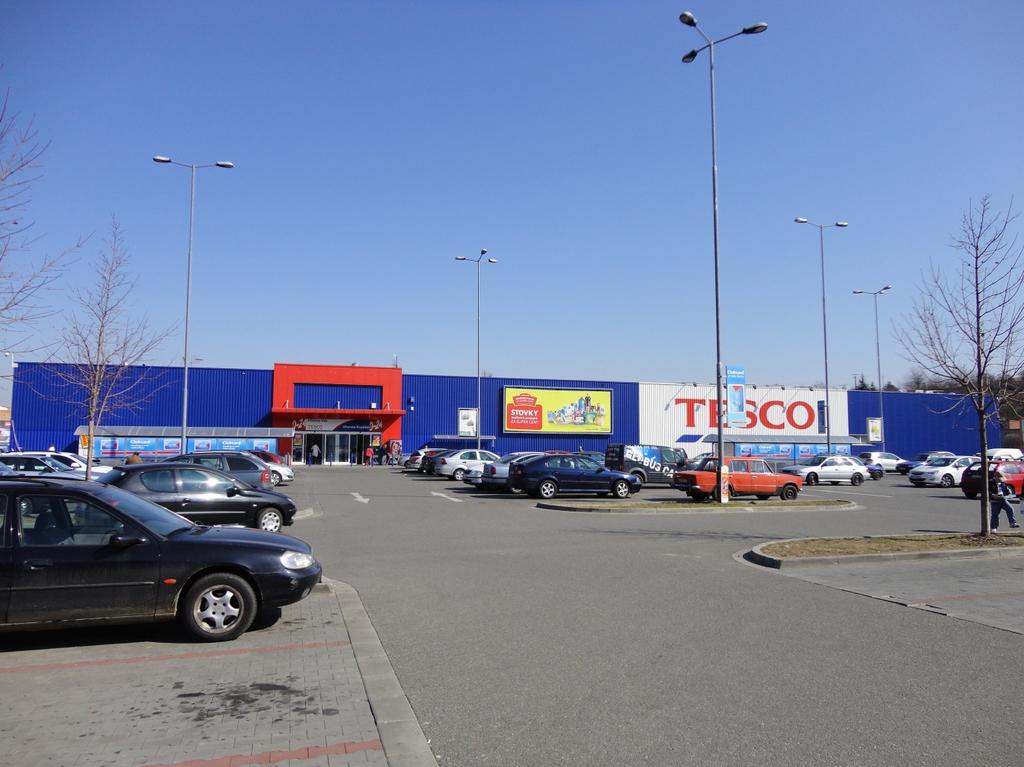 UTB ve Zlíně, Fakulta logistiky a