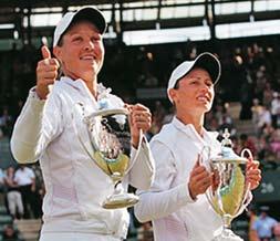 ) Peschkeová, Stubbsová (5-ČR/Austr.) 75, 62, Srebotniková, Sugijamová (4-Slovin./Jap.) Lichovcevová, Sun (10-Rus./Čína) 64, 76(5), Moliková, Santangelová (6-Austr./Tal.