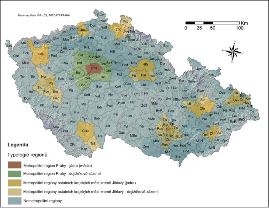Obrázek 1: Metropolitní a nemetropolitní regiony v Česku. Zdroj: OECD (2008); Kraft a kol. (2014).