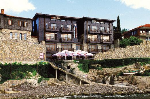 SOZOPOL Hotel CASA DEL MARE RAŇAJKY NOVINKA STAROBYLÉ CENTRUM PLÁŽ 250m Popis, poloha: Útulný hotel vtesaný do steny pevnosti odporúčame pre náročnejších klientov všetkých vekových kategórií.