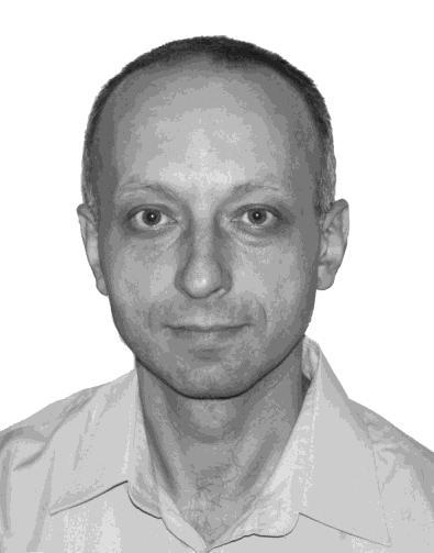 PŘEDSTAVENÍ AUTORA Vladimír Fuis se narodil v roce 1970 v Brně. V letech 1989-1994 studoval na Fakultě strojní VUT Brně obor Aplikovaná mechanika.
