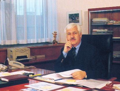 Úvodní slovo předsedy představenstva Pro mezinárodní skupinu Generali byl rok 1999 mimořádně úspěšný. Generali se stala největším evropským pojistitelem v oblasti životního pojištění.