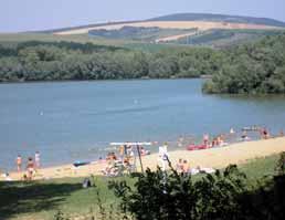 Oblastný turistický odznak (OTO) Senica (krátené podmienky plnenia platia počas trvania SZT a stretnutia TOM) Povinná návšteva (pečiatka) SENICA - centrum mesta SOBOTIŠTE - náučný chodník 2 km HLBOKÉ