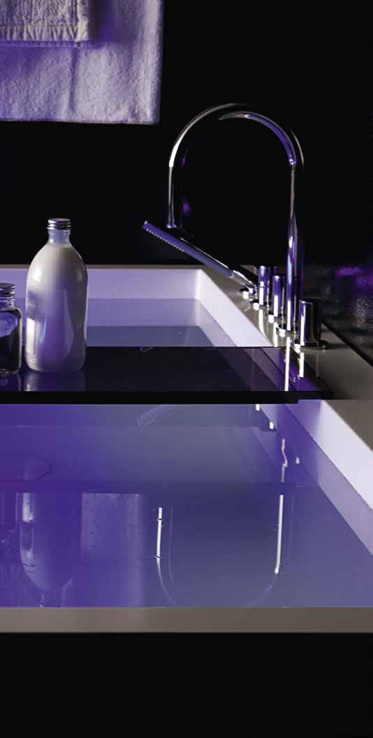 Vany a sprchové vaničky LAUFEN byly vyvinuty pro maximální relaxaci a regeneraci v koupelně.