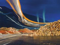průmysl, piliny, hobliny Pila Mayr-Melnhof Holz Paskov je součástí mezinárodního koncernu Mayr Melnhof Holz Holding AG., který patří mezi přední evropské špičky v oblasti zpracování dřeva.