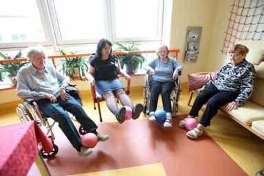 Aktivizační činnost Aktivizační činnosti zajišťujeme dle potřeb uživatelů, s uživateli pracujeme jak individuálně, tak skupinově.