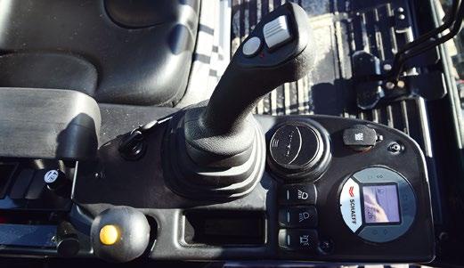 automobil ke kontaktu pístního čepu a hrany nákladního prostoru. Válec Knickmatik je úmyslně uložen vlevo, aby byl chráněn před poškozením při nárazu.