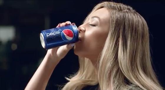 es/english/2016/01/coca-colapresents-its-new-global-positioning-with-taste-the-feeling/ Příloha D: Reklamní kampaň značky Pepsi: Buď