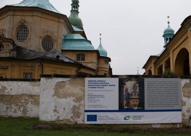 2017 proběhla obnova báně poničeného kultovního kostela Neposkvrněného početí Panny Marie v Siřemi.