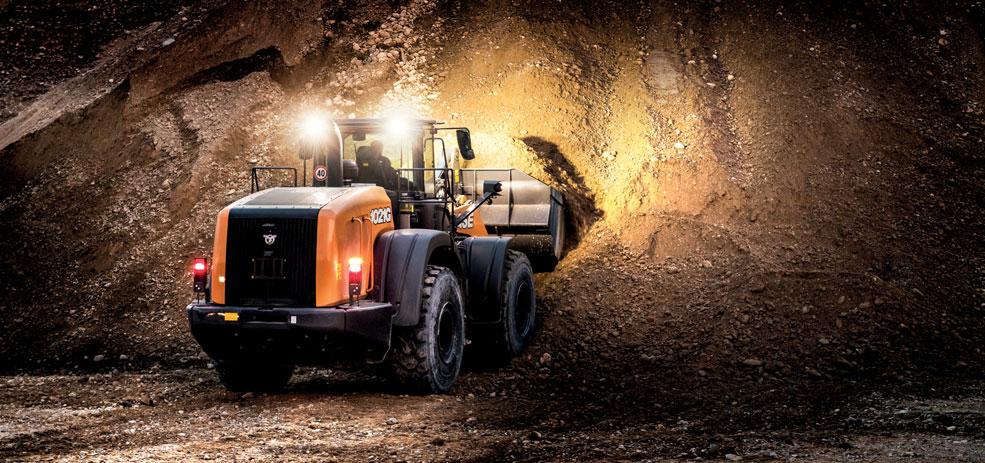 ŘADA G KOLOVÉ NAKLADAČE VYSOKÁ SPOLEHLIVOST Heavy-duty nápravy CASE