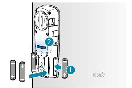 3 Instalace baterií Váš SOMFY Doorlock je nyní nainstalován. Zkontrolujte, že pomocí otočného kolečka plně ovládáte závoru i střelku dveří.