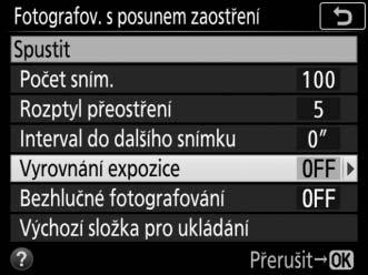 Abyste zajistili správnou expozici při použití blesku, vyberte interval dostatečně dlouhý pro nabití blesku.