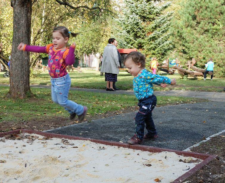 Fond odměn 32 325,00 FRM 81 723,00 Doslov Prošli jste jedním rokem našeho života. Vážíme si všech, kteří nás tímto rokem provázeli, neboť věřte, že je to život náročný.