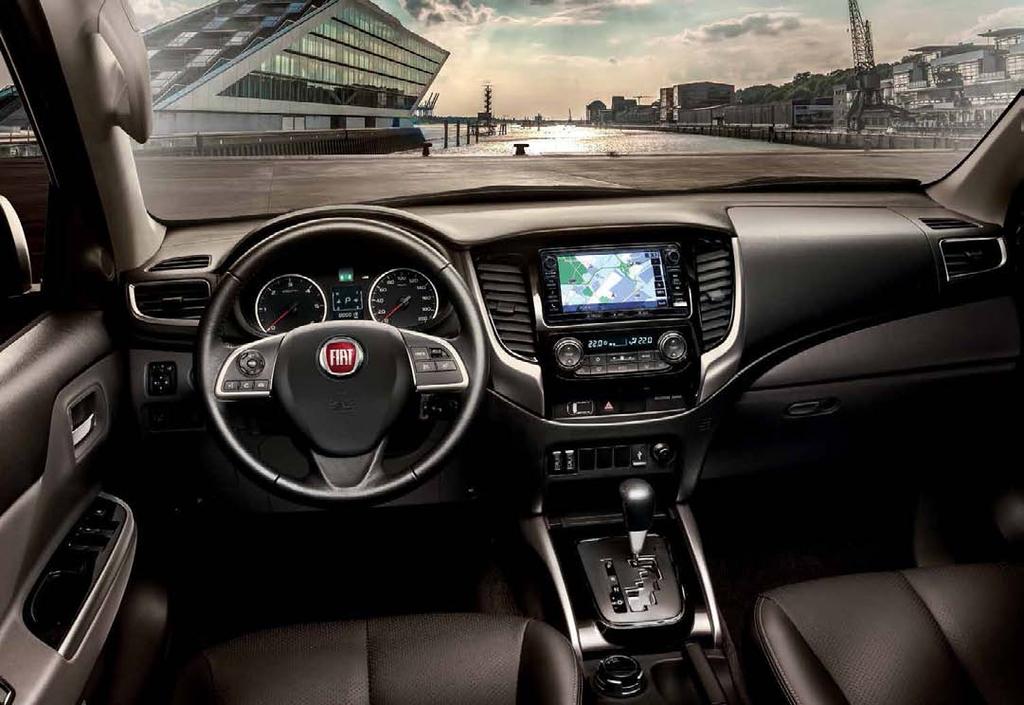 DOTYKOVÉ RÁDIO S NAVIGACÍ Elegantní, praktické a snadno ovladatelné. Fullback nabízí multifunkční systém s velkou dotykovou obrazovkou.