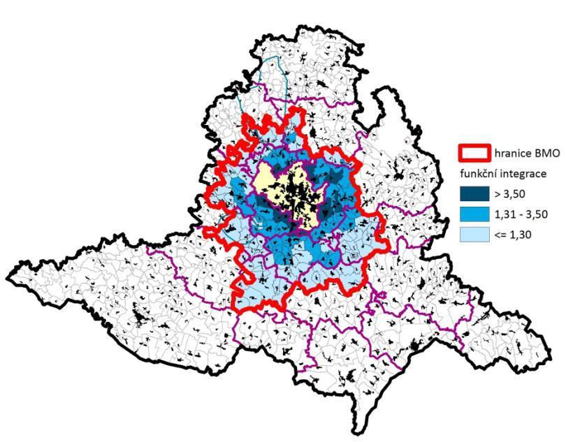 Počet obyvatel (2016) Celkem 167 obcí 617 811 Obce bez Brna 239 838 Brno 377 973 Vymezení BMO Ukazatele: Dojížďka za prací Zdroj: SLDB 1991, 2001, 2011 Dojížďka do škol Zdroj: SLDB 1991, 2001, 2011