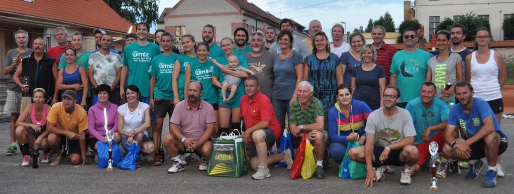 9.6.2018, Sokolovna-antuka 12 družstev, 9. ročník: Už 9. ročník volejbalového turnaje amatérských smíšených družstev se opět povedl. V So 9.6. ráno byly při losování ještě viditelné kaluže po nočním dešti, ale už se prodíralo na svět sluníčko, takže nakonec bylo krásné a po obědě až moc teplé volejbalové počasí.