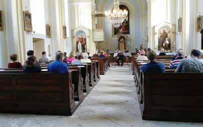 Kalendárium 2017 NOC KOSTELŮ A KONCERT HNILIČKOVA SMYČCOVÉHO TRIA (9. 6.) V rámci této akce se mohli návštěvníci účastnit mimořádných večerních prohlídek kostela sv.