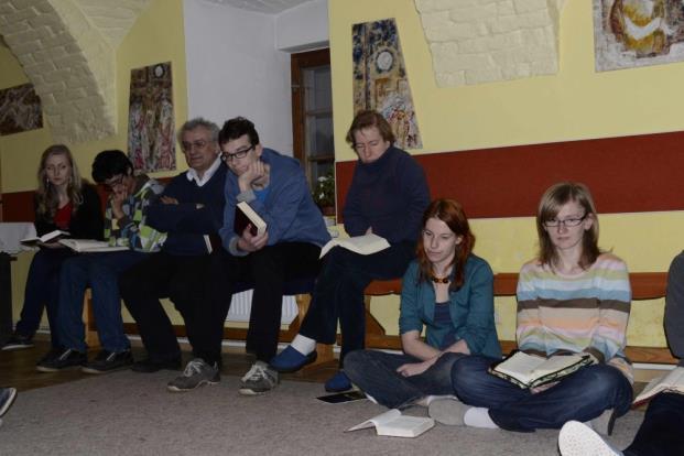Věnovali jsme se různým tématům z oblasti psychologie, vztahů, víry a modlitby atd.