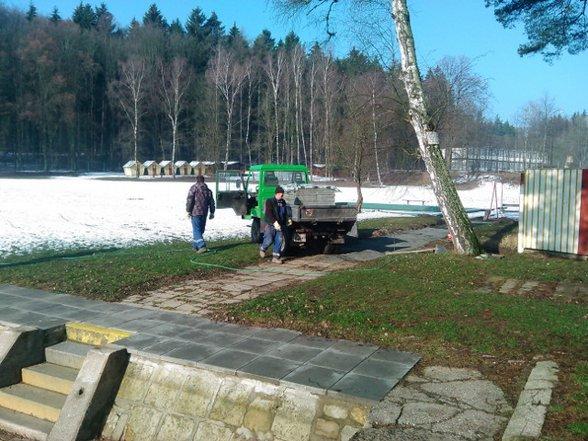 HRÁZE Oprava stávajících chodníků a