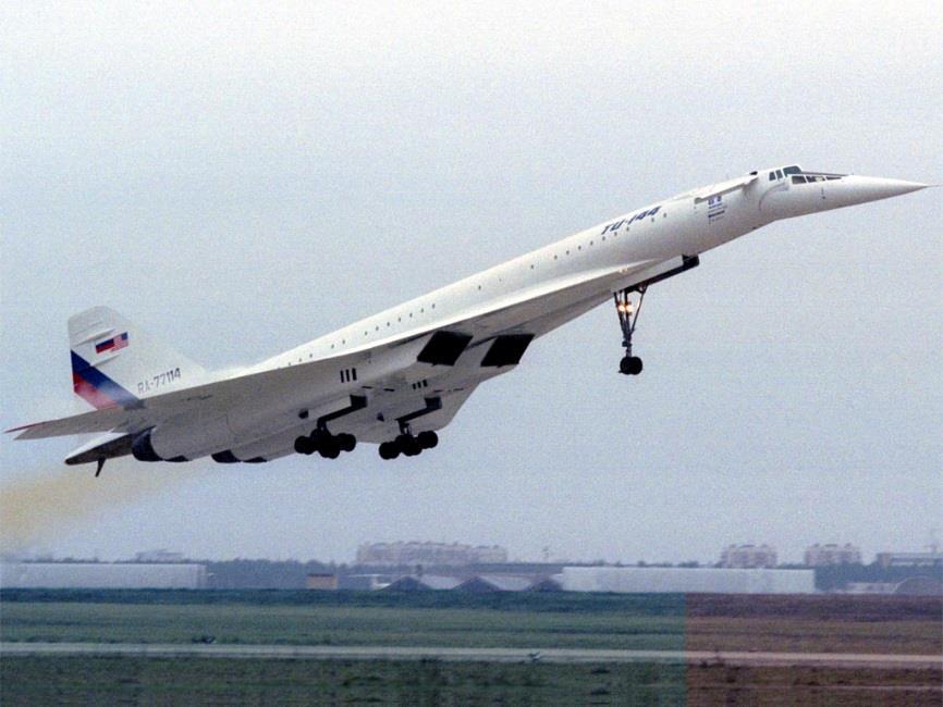Obr. 40 Tupolev Tu-144S 7.3.4 Vesmírný program Sovětský kosmický program drží mnoho světových prvenství.