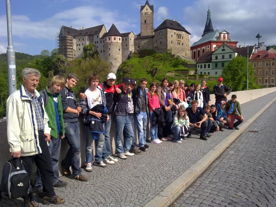 A 4. místo a v krajském kole 9. místo Celostátní literární soutěž Zelená planeta 1. místo Kryštof Kubinec 8.A, 3. místo Magdalena Janigová 7.A Olympiáda Aj, oblastní kolo 4.