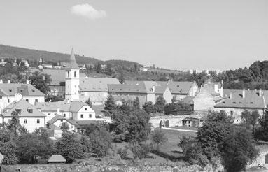Pohled na klášter od jihozápadu, stav v roce 2009. Foto: Helena Soukupová. Na rozdíl od pražského byl klášter v Krumlově založen až v polovině 14.