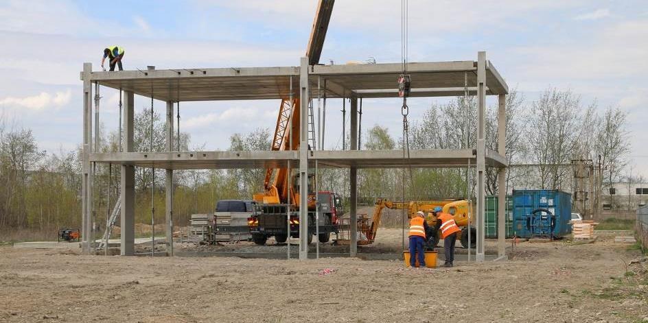 1 OSEEB základní popis Subtilní skelet z vysokohodnotného betonu (HPC) je určen pro konstrukce budov od 2 do 6 podlaží pro typologickou skupinu bytových a vybraných občanských staveb (zdravotnictví a