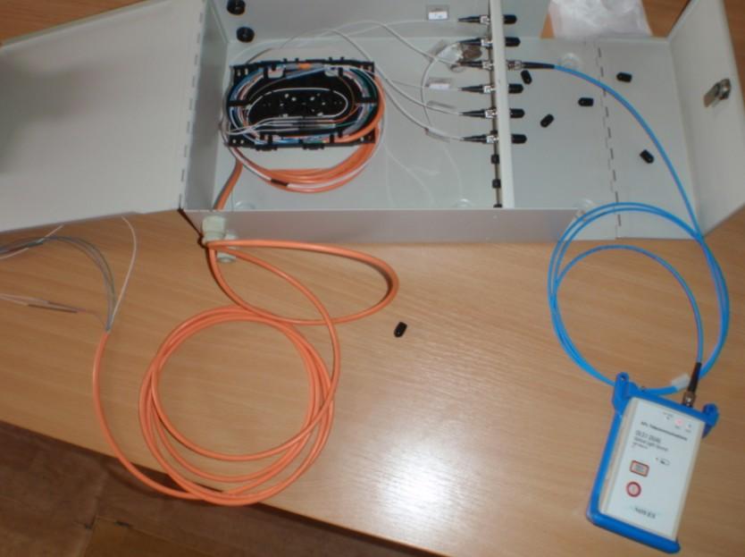4 Vystrojení optického rozvaděče případě optická trasa složená z pigtailu navařeného/naspojkovaného na optický MM kabel a