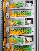 ORM SNP 4U DRAW-OUT-TYPE ODF / VÝSUVNÝ ROZVADĚČ EN The ORM SNP 4U draw-out-type ODF is designed for the placement of 288 optical splices, the cable termination and the transition from the fibers to