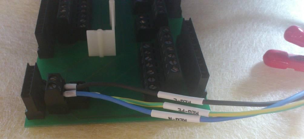 230V/50HZ ( REG L, N, PE ) B C,F L PUMP (KOTLOVÝ OKRUH, BOILER CIRCUIT, KESSELKREIS) L - FAN IN, L - FAN