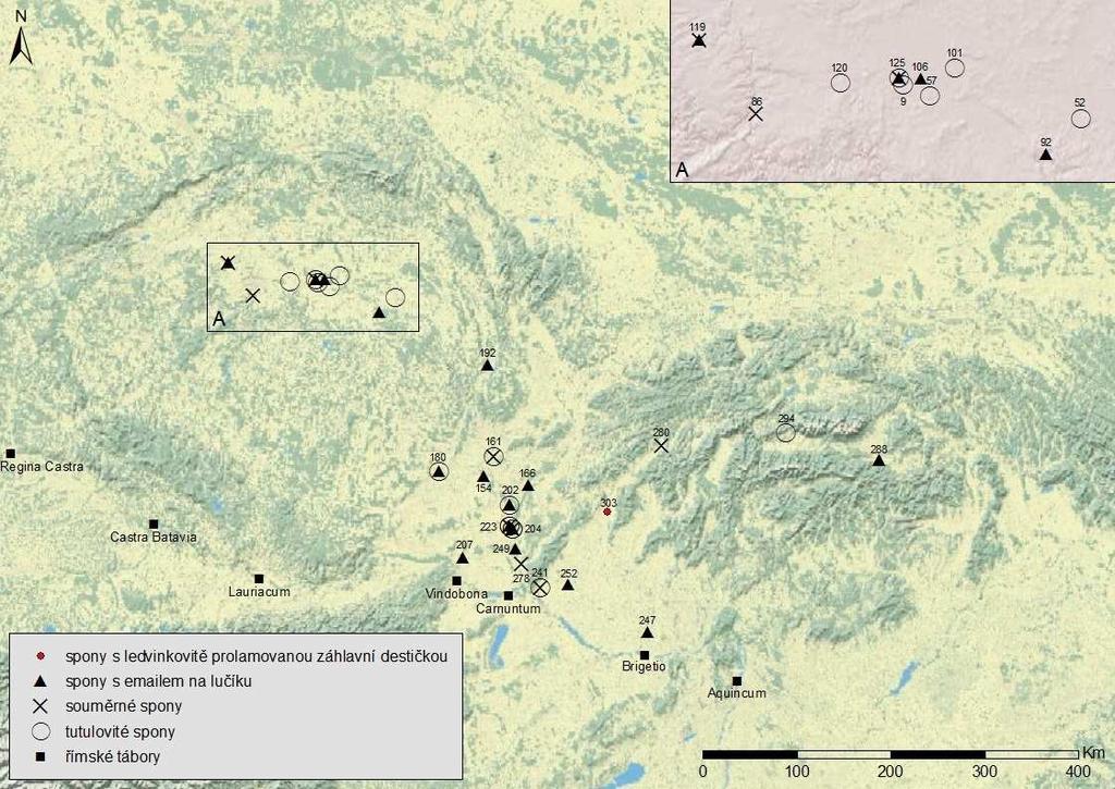 Mapa 30: Spony s ledvinkovitě prolamovanou záhlavní