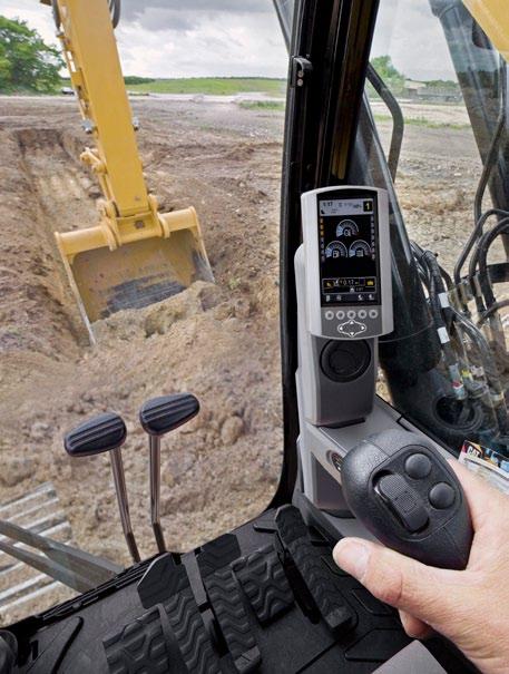 Cat Grade Control, nivelační systém pro kontrolu hloubky a sklonu Systém Cat Grade Control, integrovaný ve výrobě, poskytuje navádění týkající se hloubky a sklonu a umožňuje obsluze odebrat či