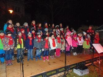 Na závěr slavnostního adventního večera, byly všechny přítomné děti